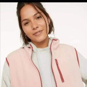 Brand new soft zippered vest size Large